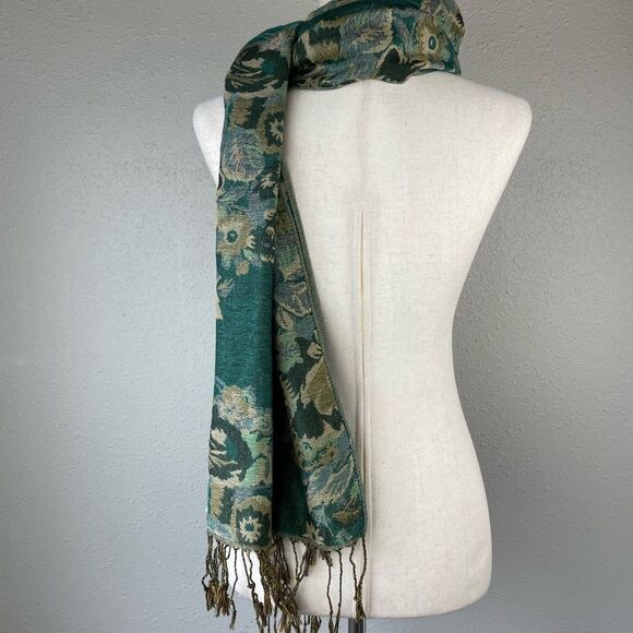 NWOT Scarf - Picture 5 of 6